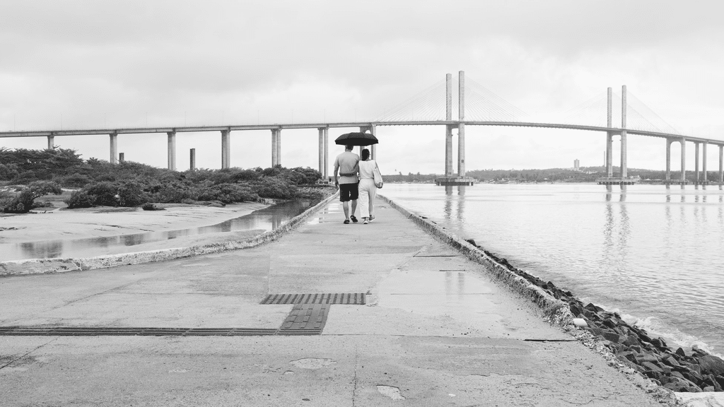 Porque o guarda-chuva personalizado virou o brinde